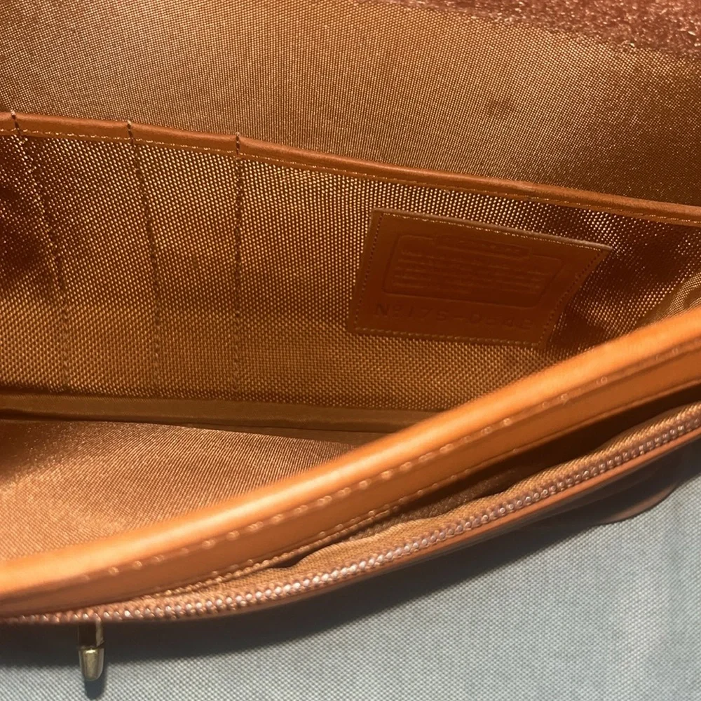 Vintage Y2K Coach Classic Brown Bag.